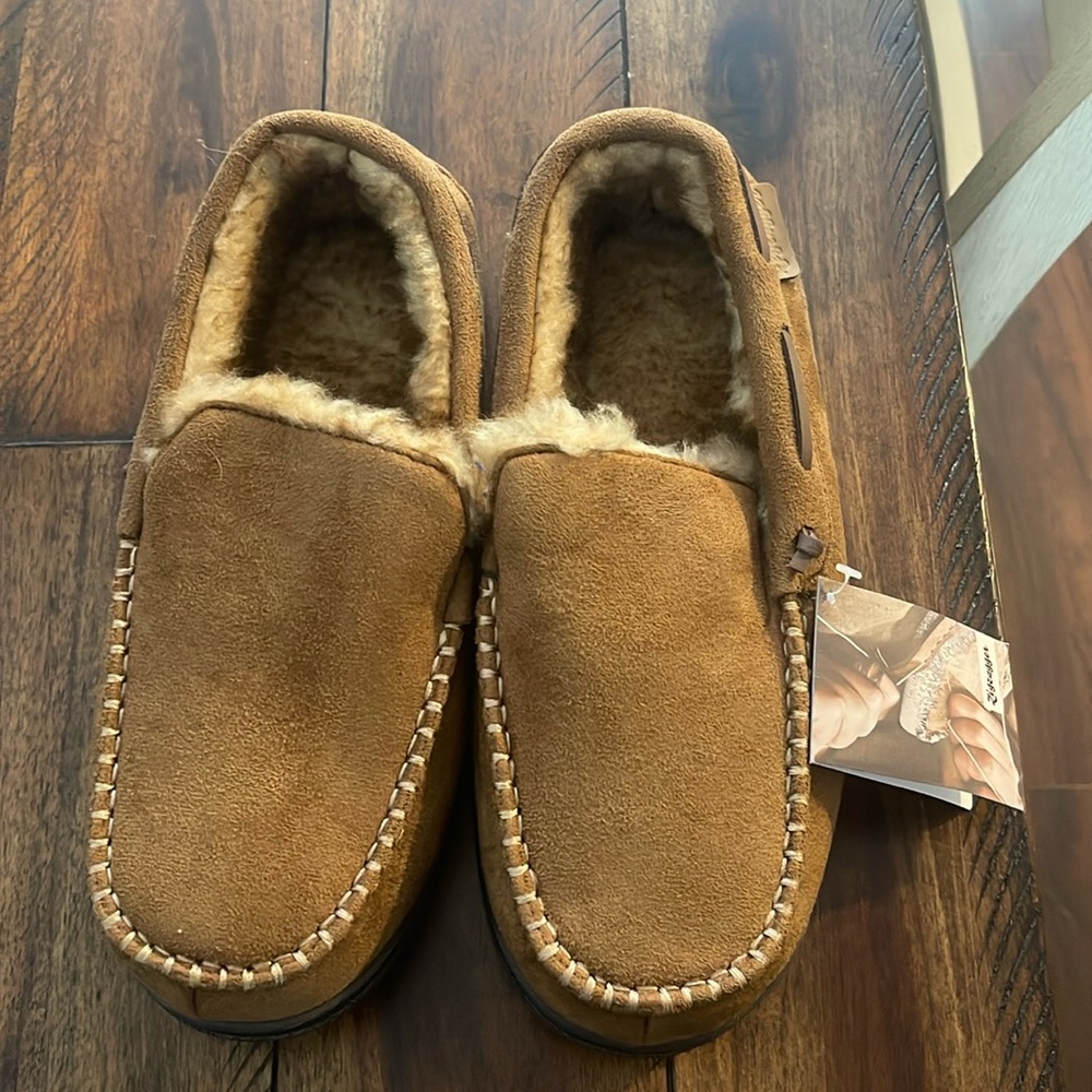 Mens slippers Size 9